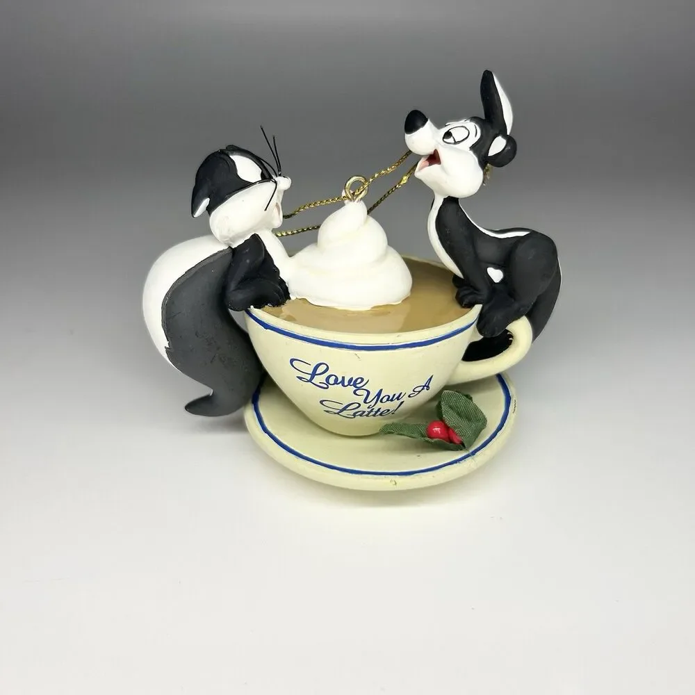 Looney Tunes Warner Bro Christmas Tree Ornament/Pepe Le Pew/Love You a Latte/Box